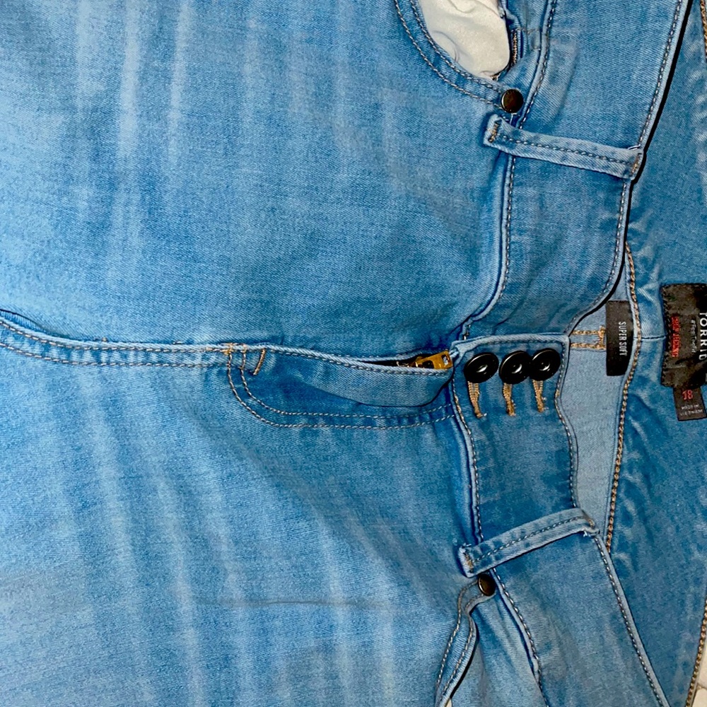 Light blue crop jeggings size 18